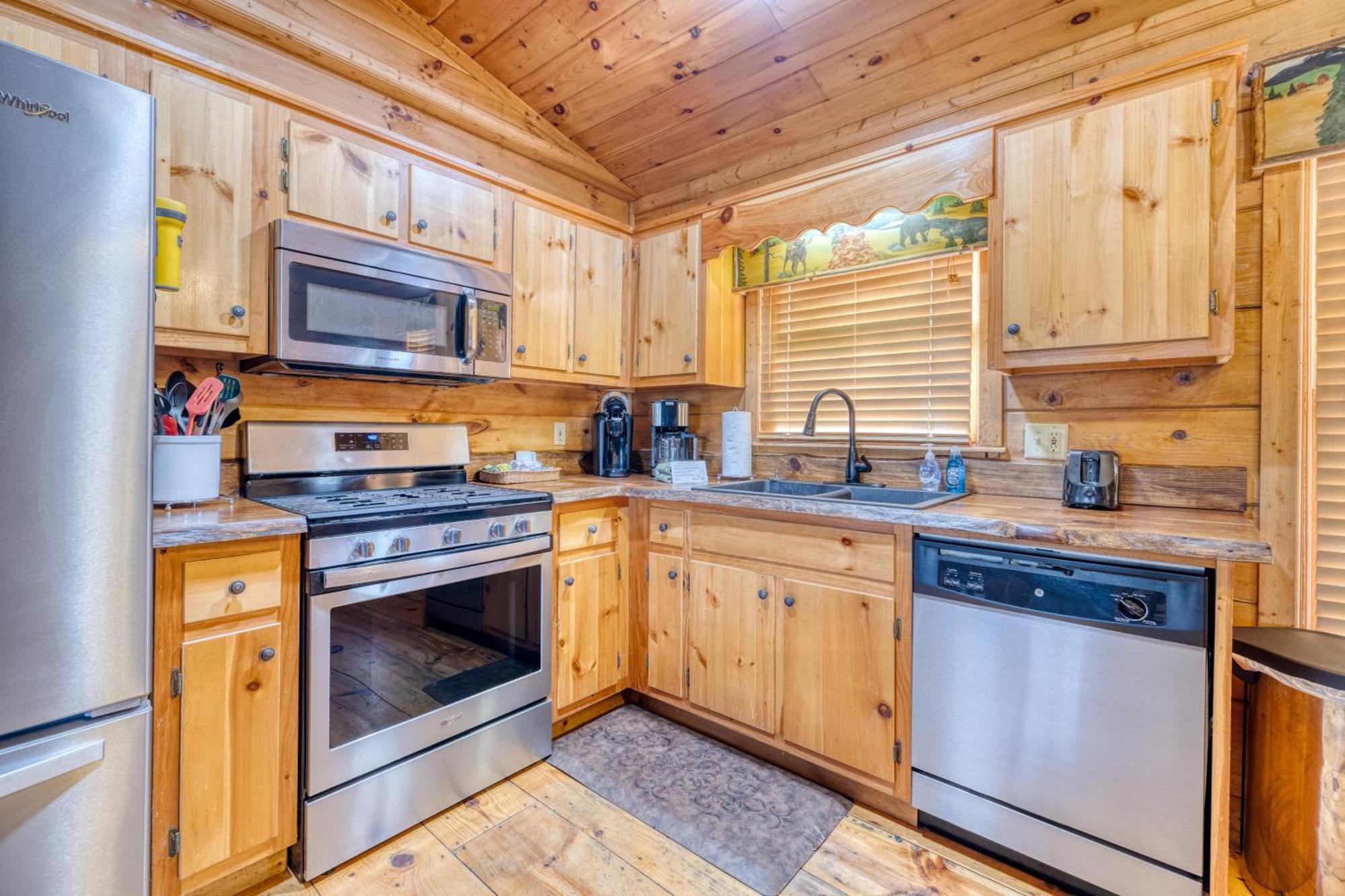 Secluded Sunrise Ridge-10 Min From Blue Ridge, King Beds, Hot Tub, 2 Porches, Fireplace Wood Burning, Mountain View, Cozy Экстерьер фото