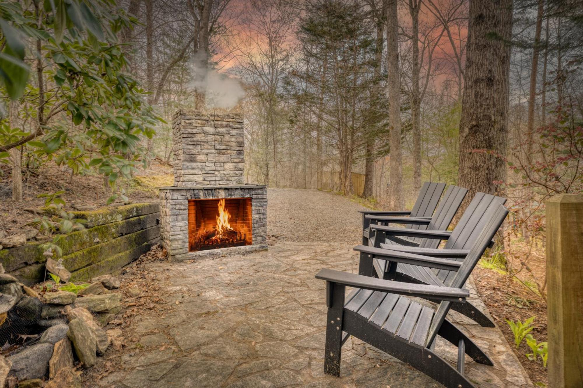 Secluded Sunrise Ridge-10 Min From Blue Ridge, King Beds, Hot Tub, 2 Porches, Fireplace Wood Burning, Mountain View, Cozy Экстерьер фото